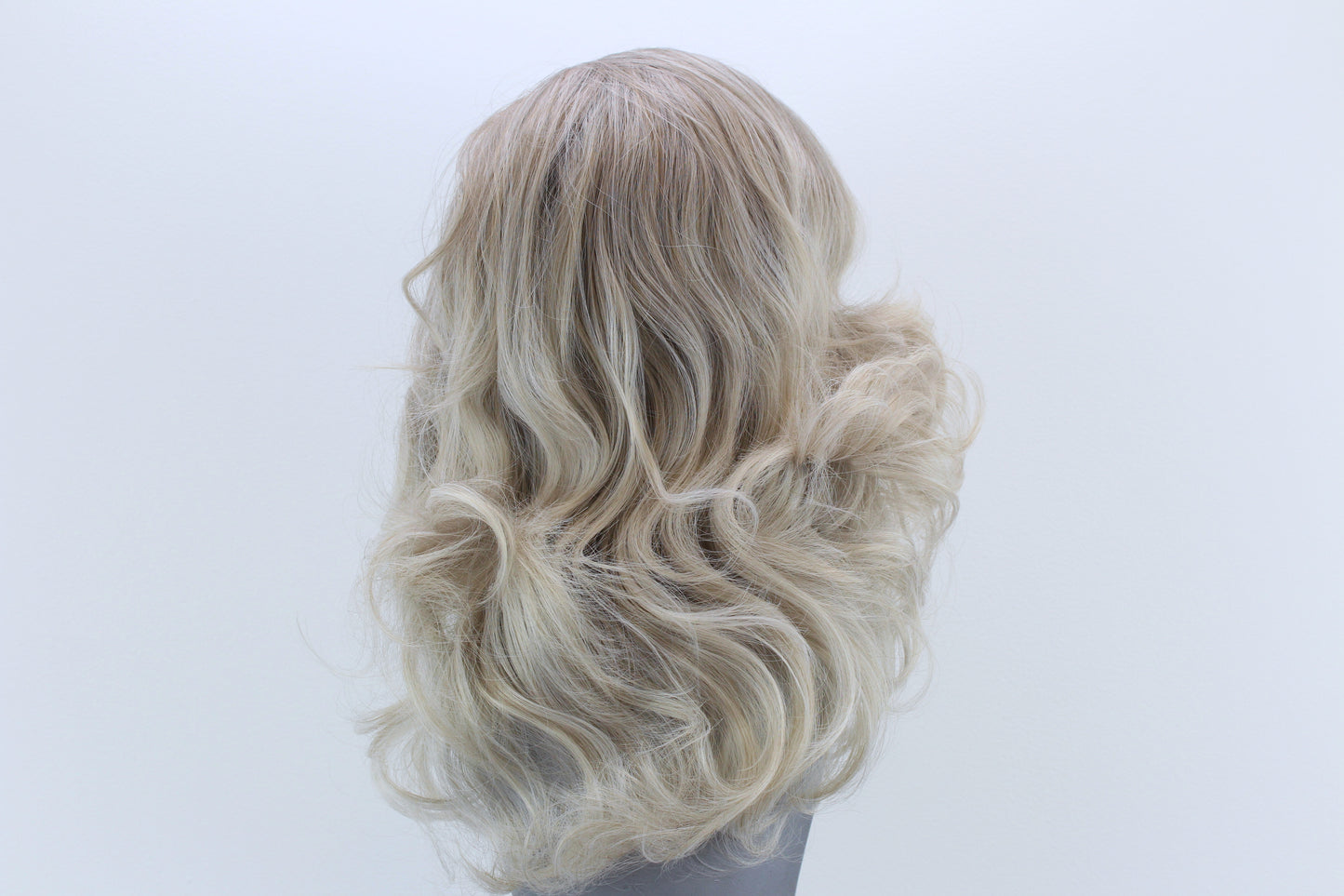 Marilyn- Ash Blonde Ombre