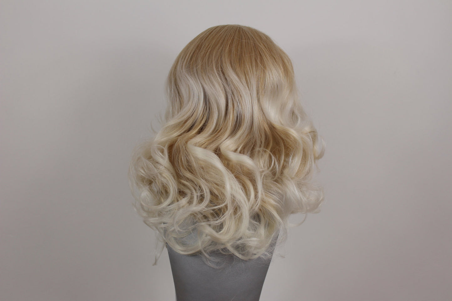 Marilyn- Frosted Sandy Blonde