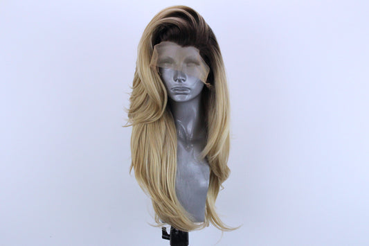 Lily- Rooted Champagne Blonde