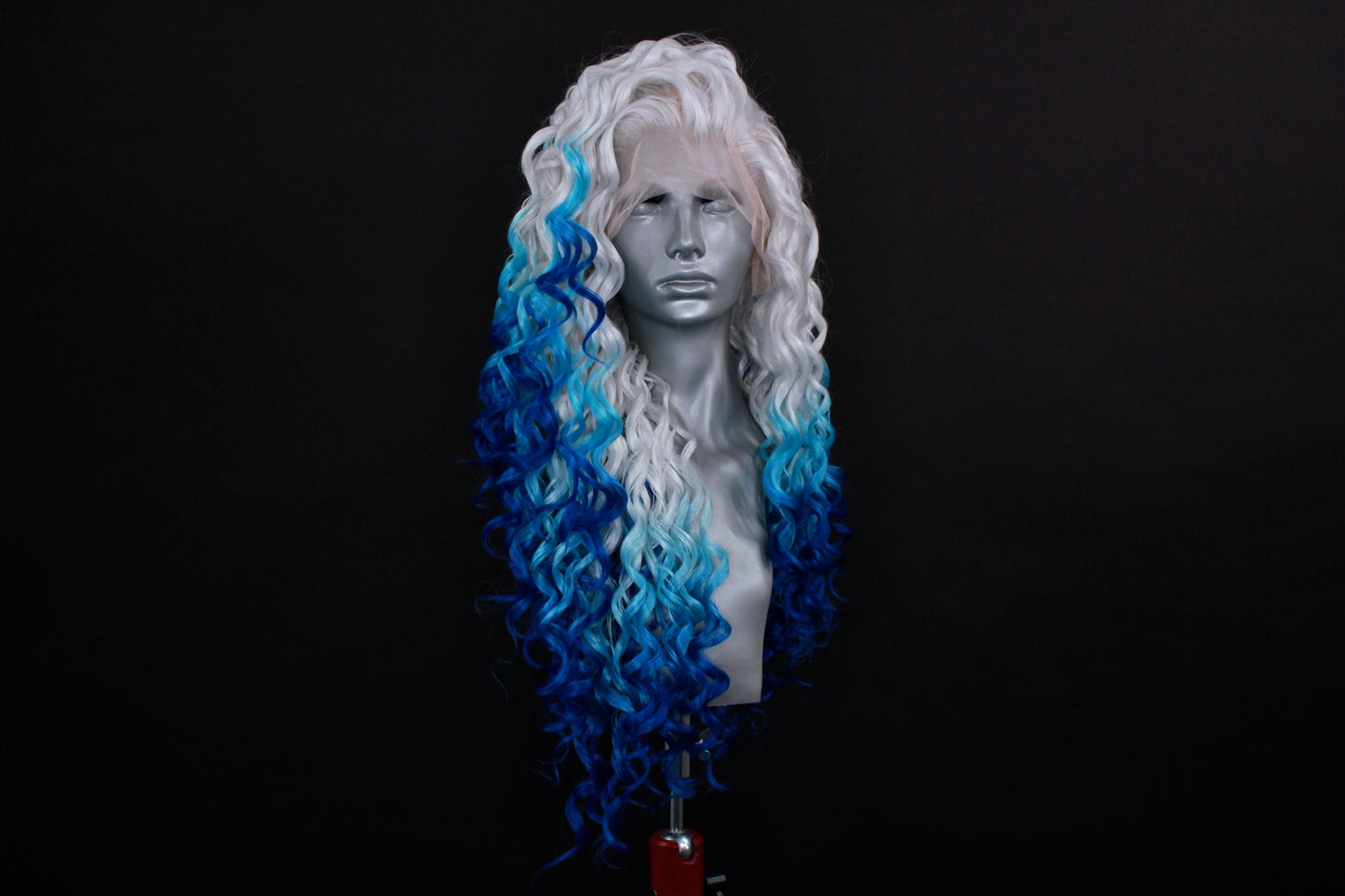 Isla- Frozen Blue