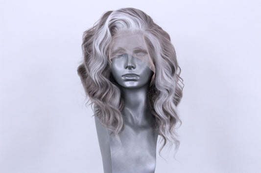 Elle- Silver Fox